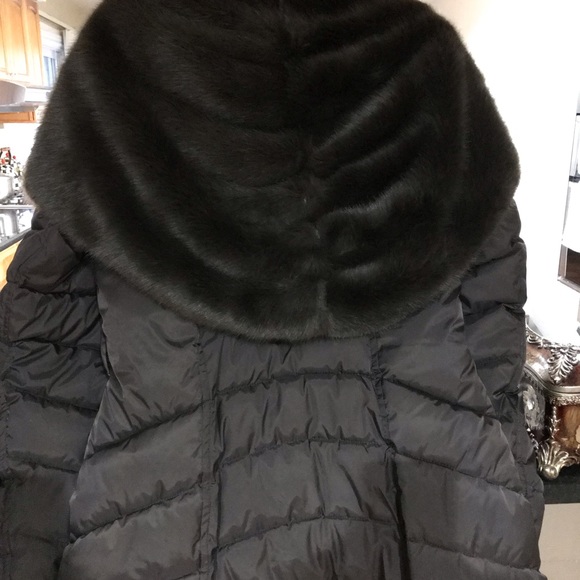 Woman’s coat - Picture 5 of 5